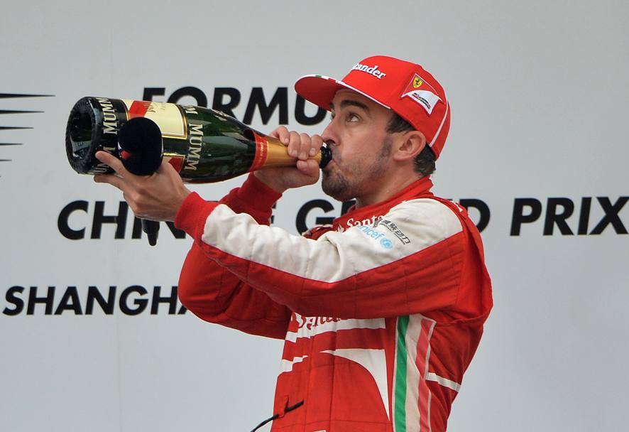 Cina 2013. Una Ferrari che si sposa alla perfezione con delle coperture che non tutti digeriscono, è condotta magistralmente al successo da Alonso. 